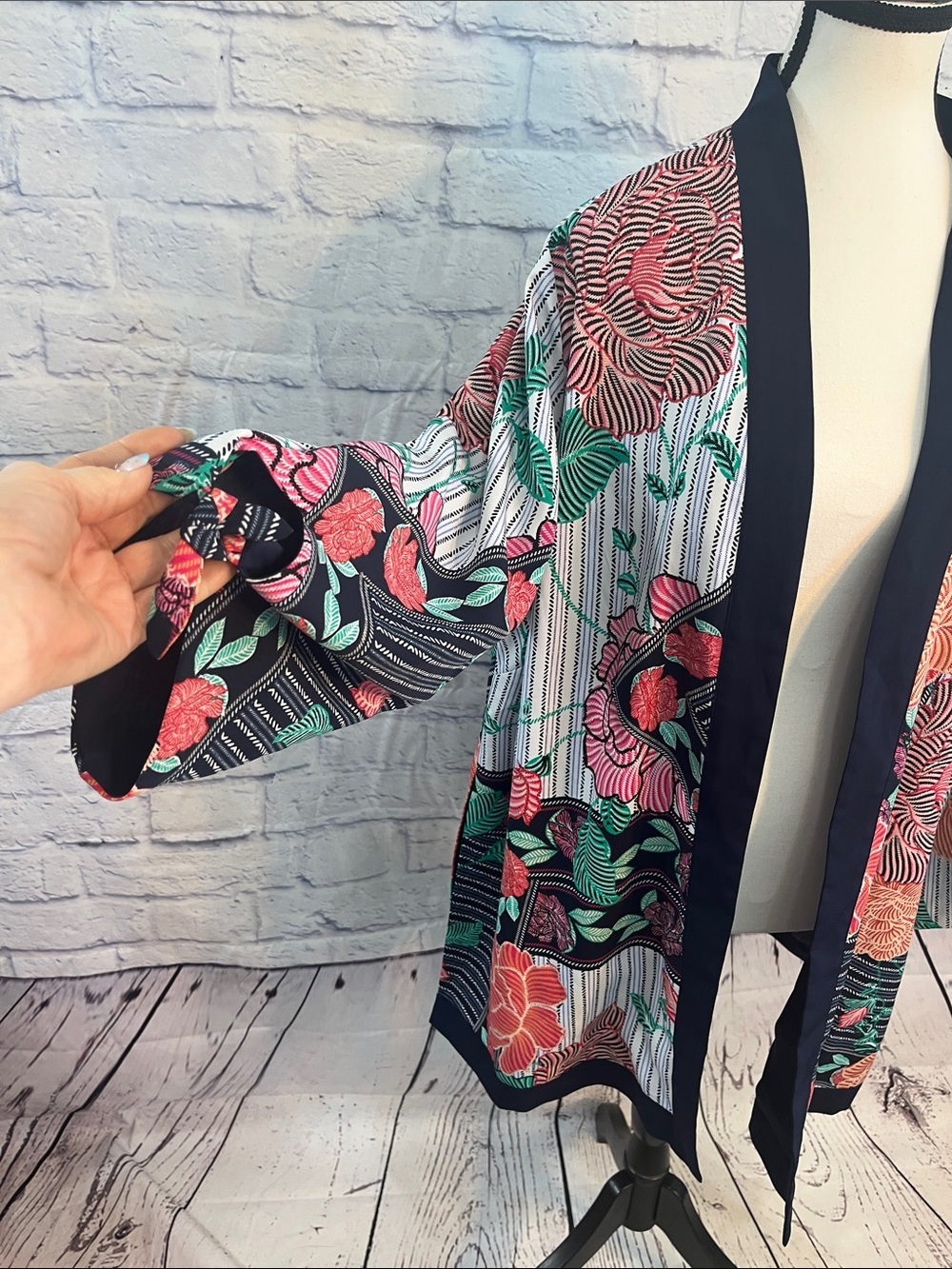 Chico’s Reversible Kimono Duster Floral/Solid Navy Chicos 3 XL Open Front Boho - Picture 4 of 13